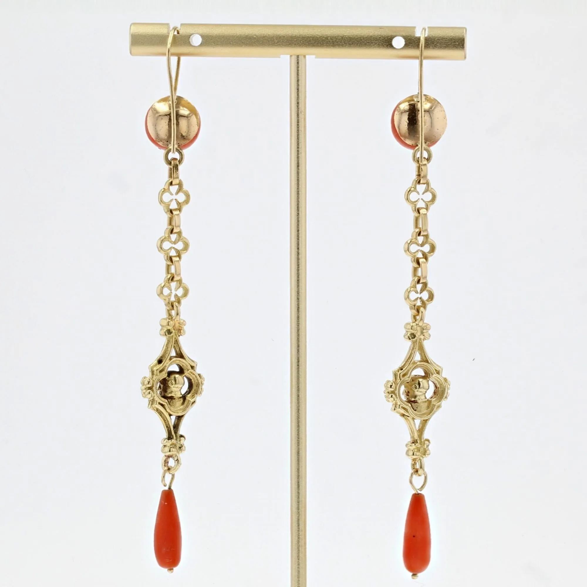 19th Century Coral 18 Karat Yellow Gold Dangle Earrings