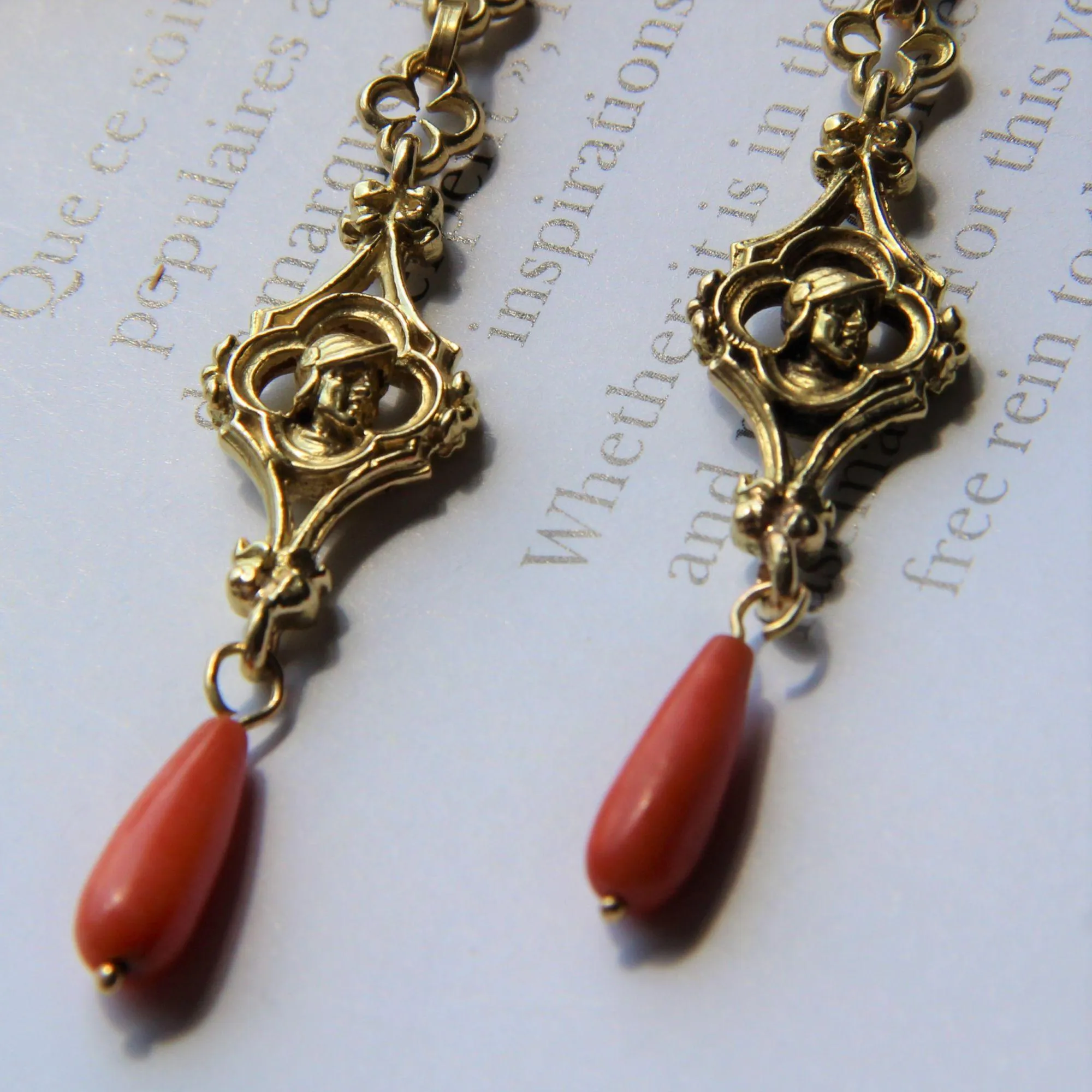 19th Century Coral 18 Karat Yellow Gold Dangle Earrings