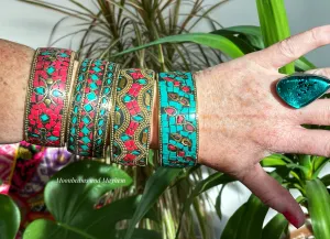 BEAUTIFUL LARGE BRASS INLAID BANGLE / BRACELET