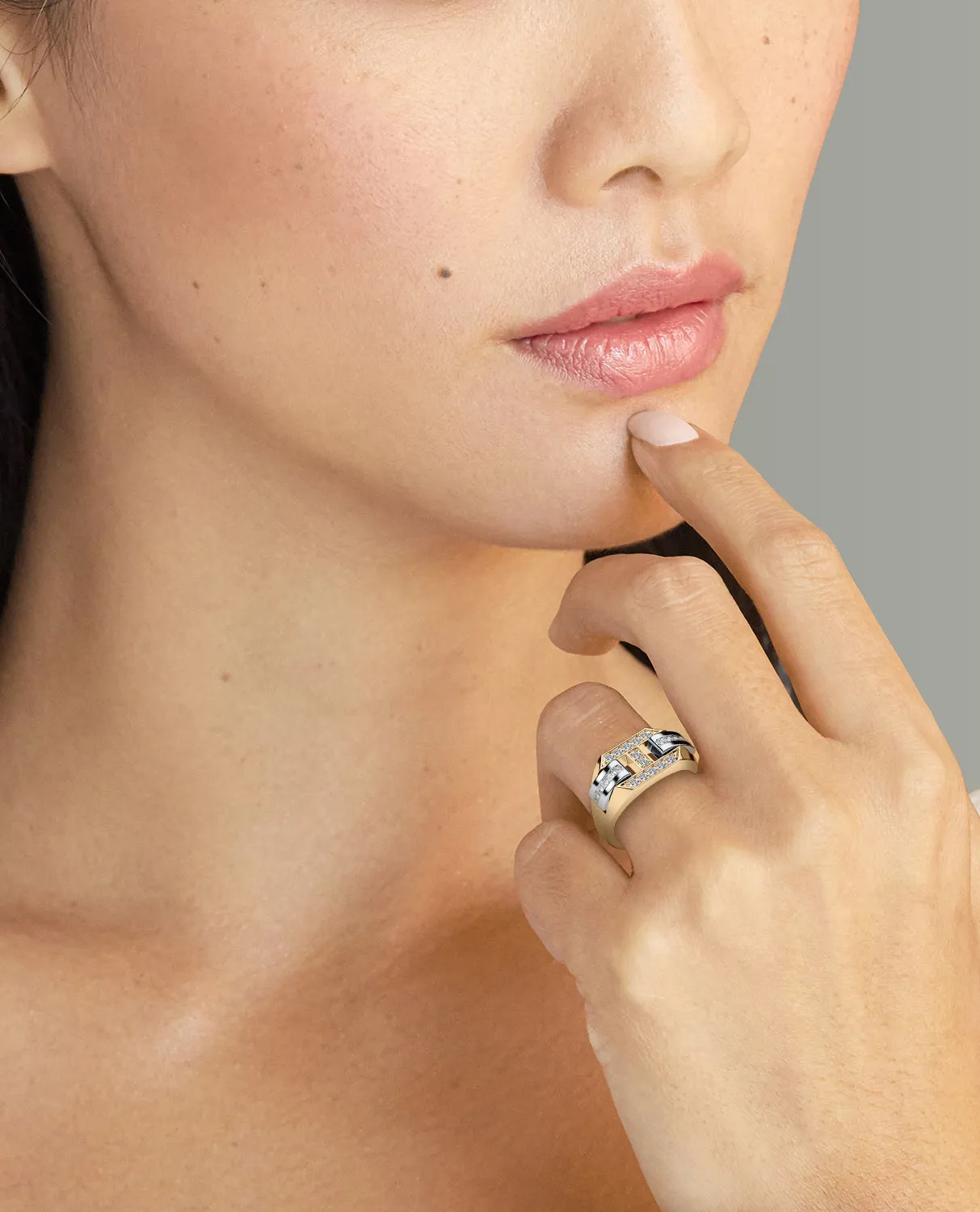 BRIGGS Gold Signet Ring with 0.35ct Diamonds