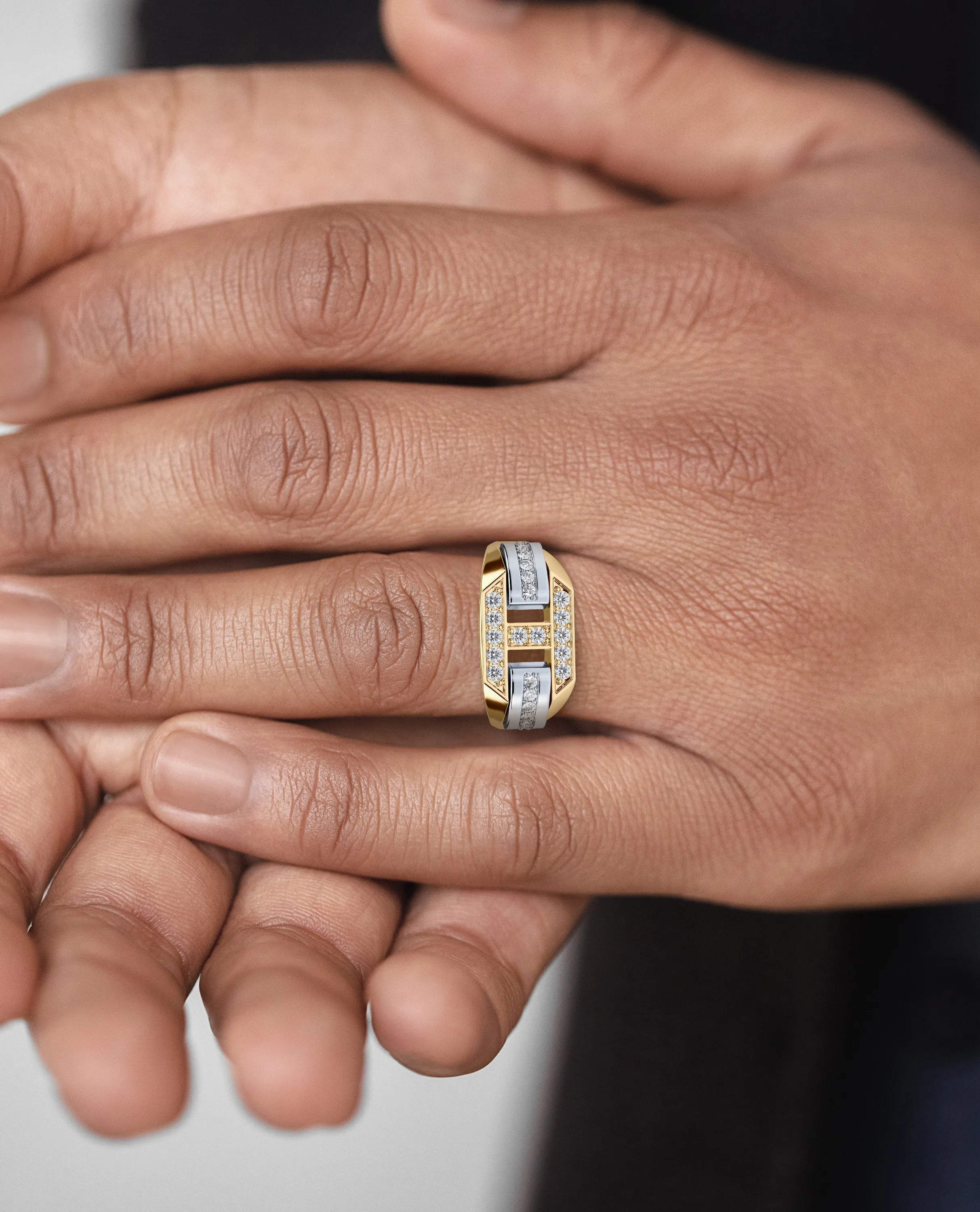 BRIGGS Gold Signet Ring with 0.35ct Diamonds