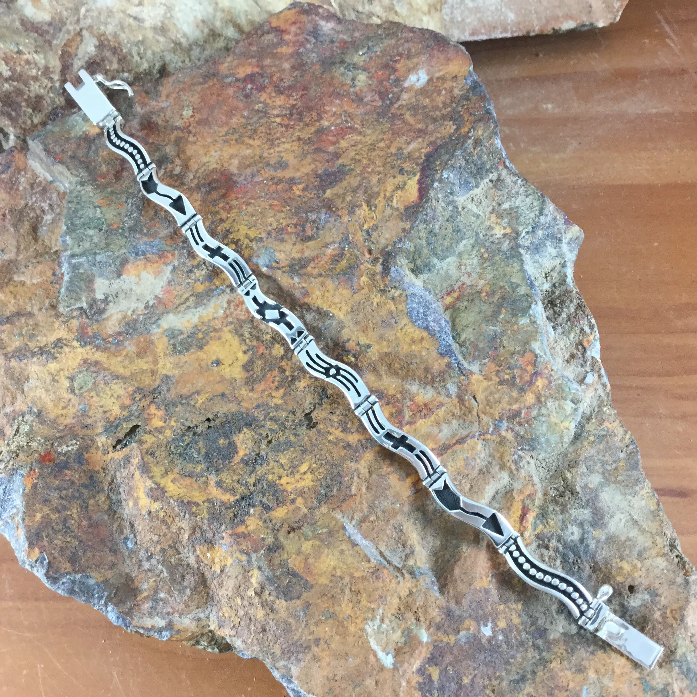 David Rosales Silver Country Inlaid Sterling Silver Wavy Link Bracelet