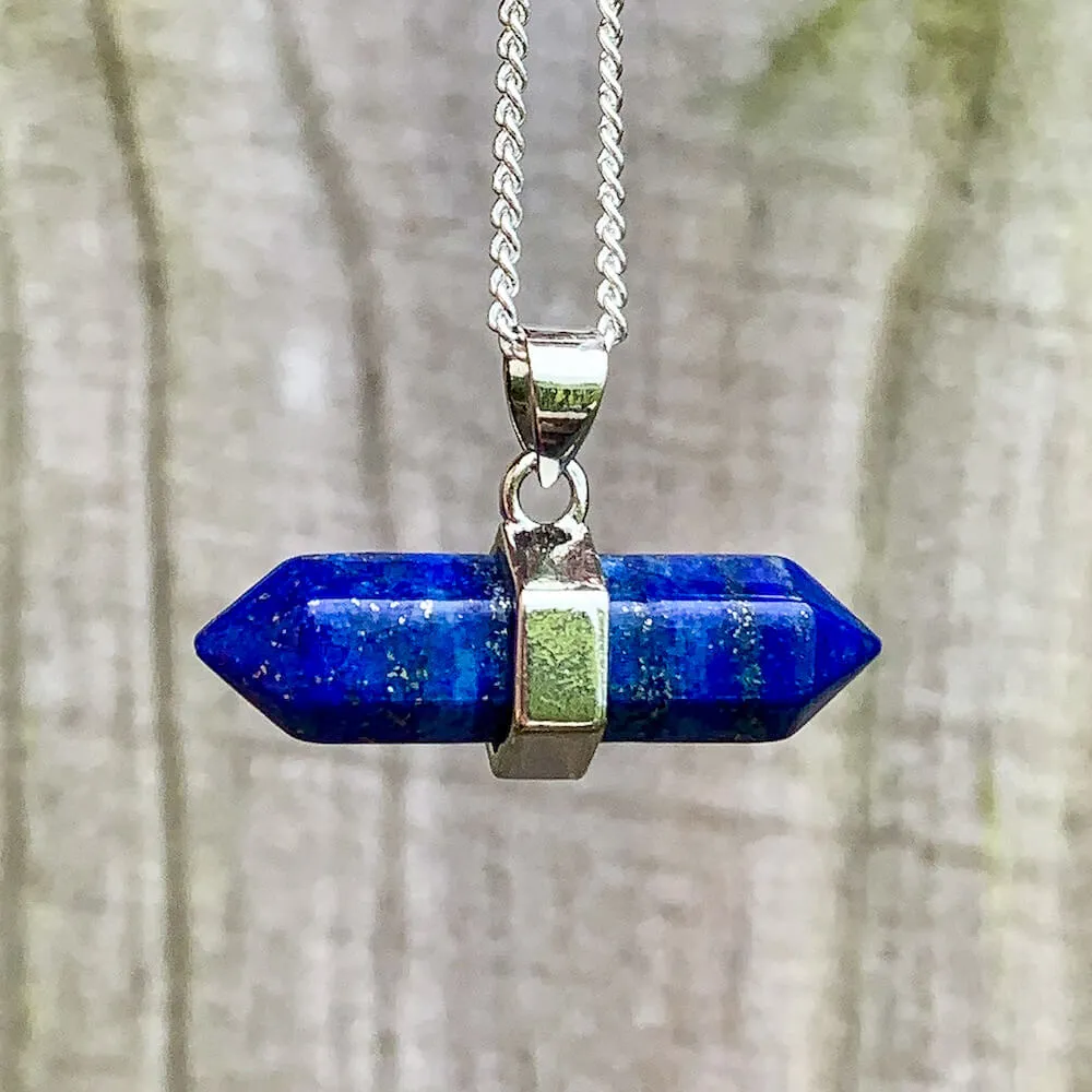 Double Point Horizontal Crystal Necklace