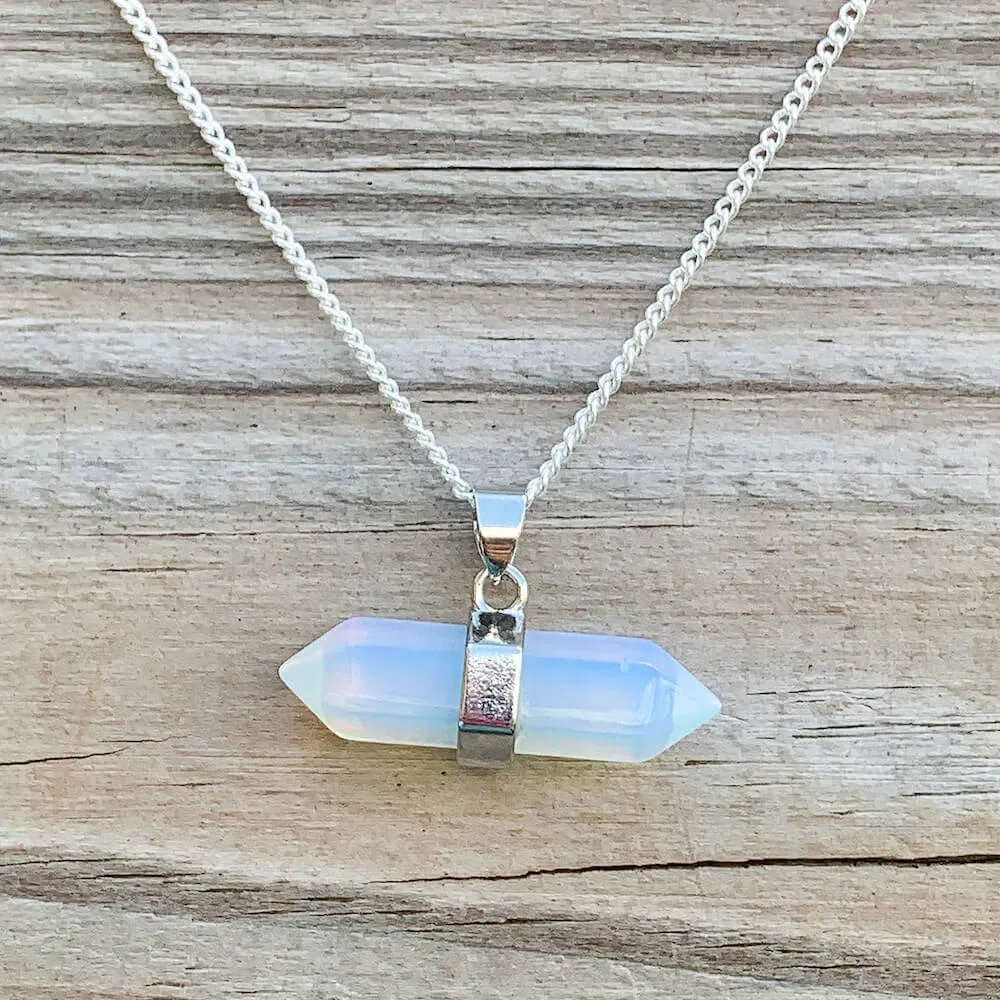 Double Point Horizontal Crystal Necklace