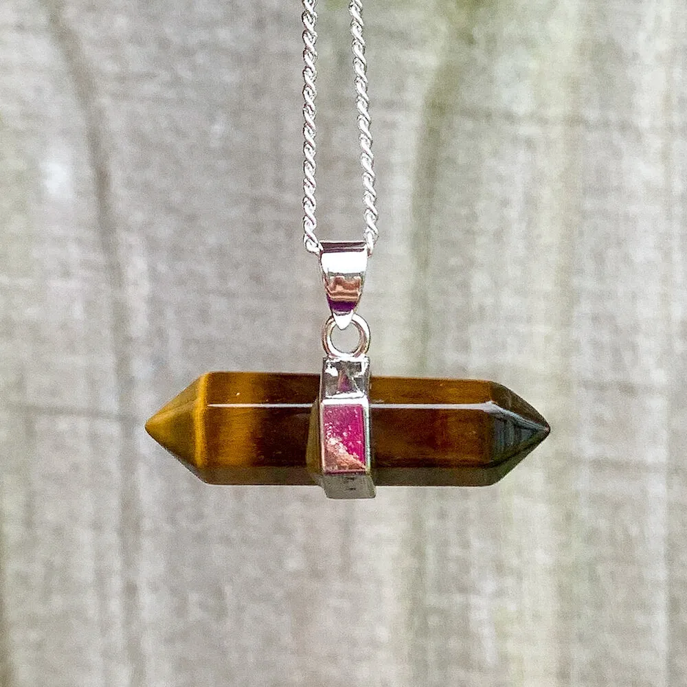 Double Point Horizontal Crystal Necklace