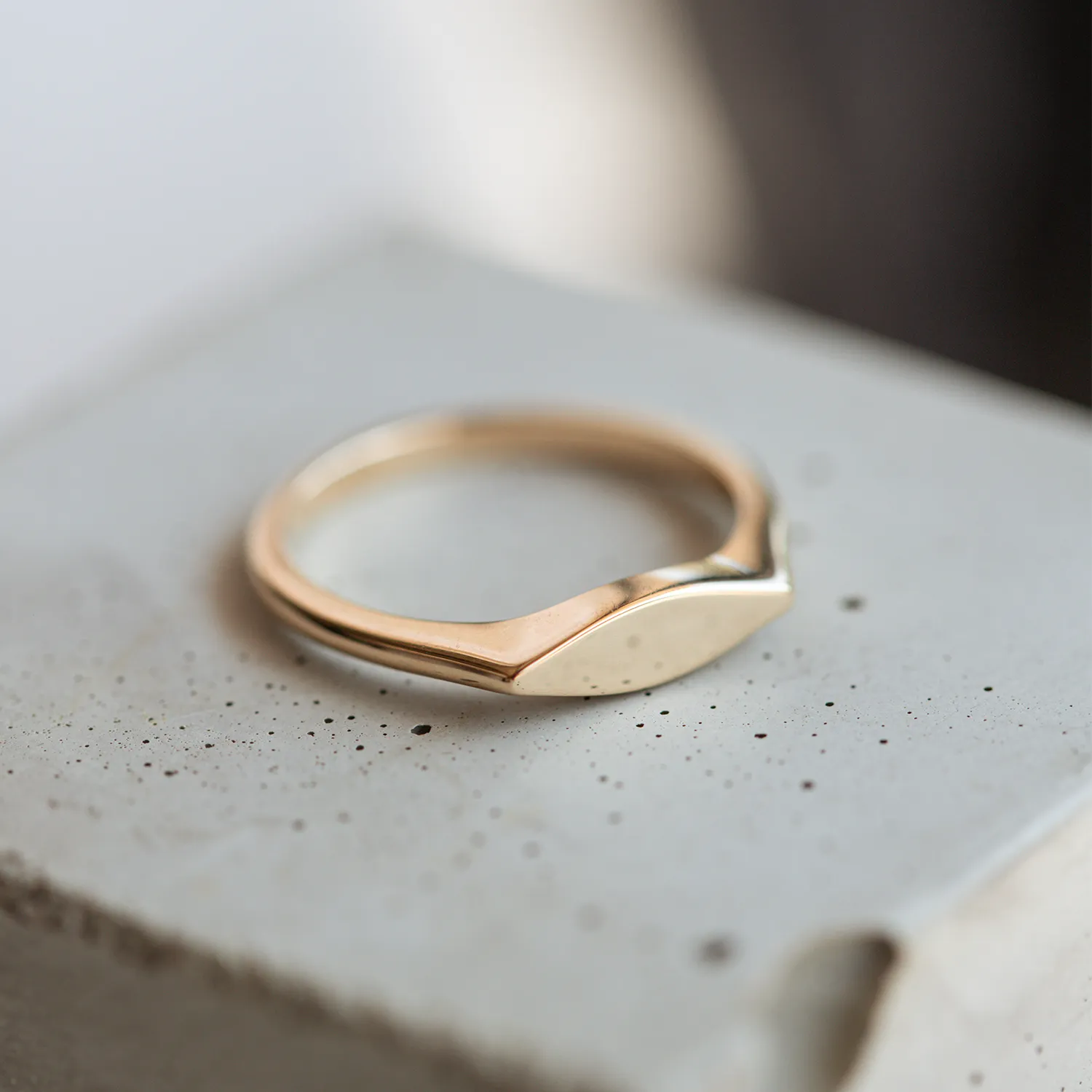 Interleaf Signet Ring