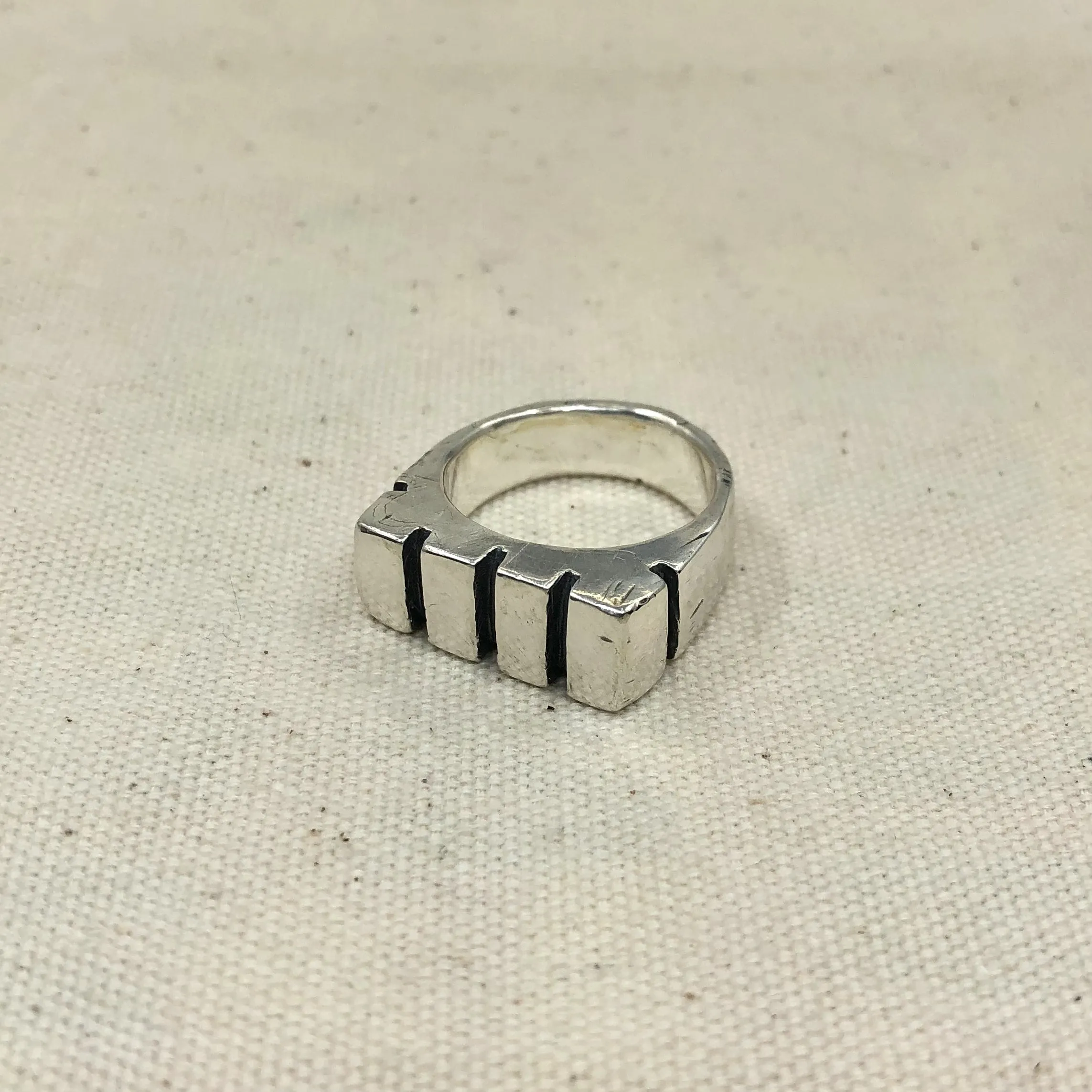 Lines Ring