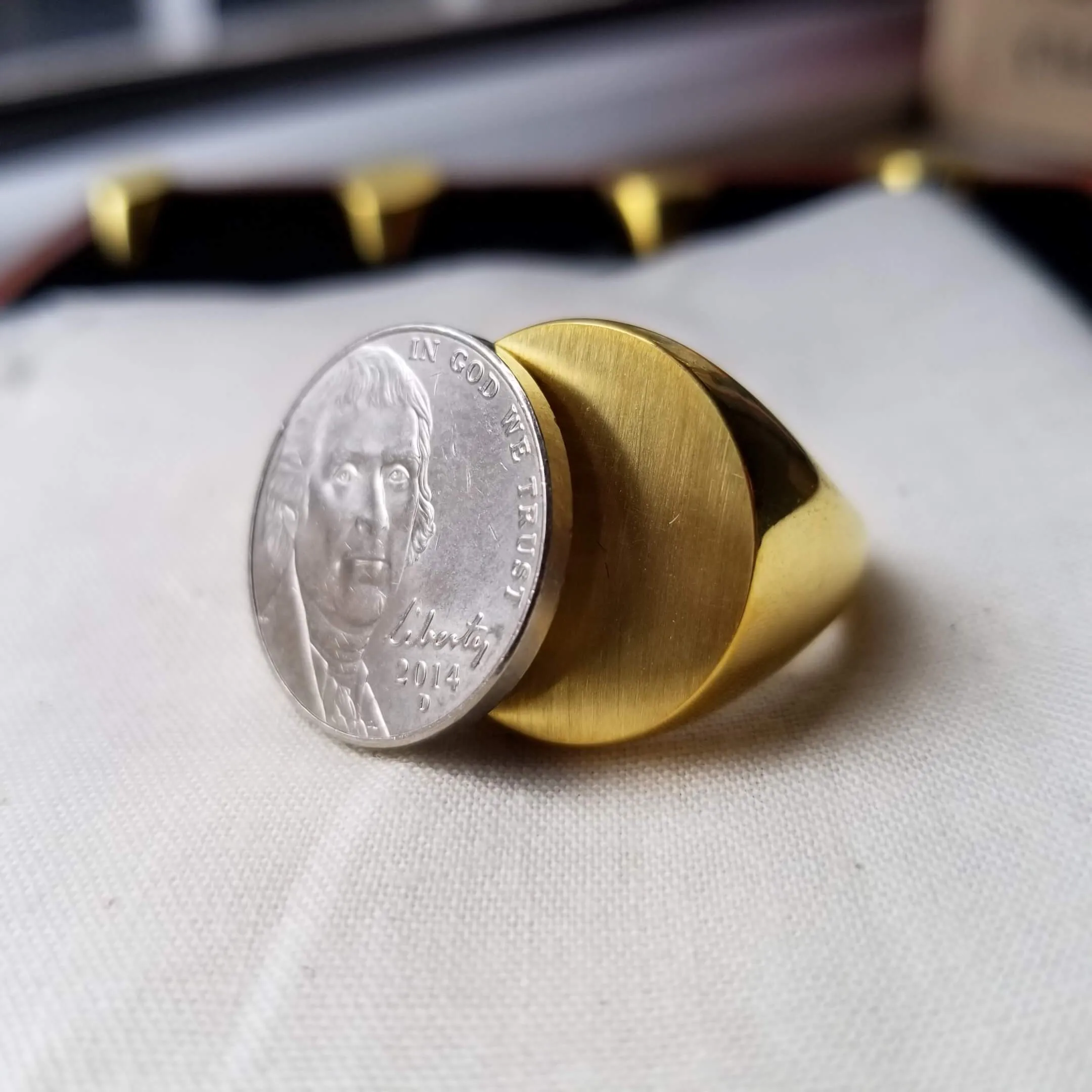 Men's Round Signet Ring - Extra Large