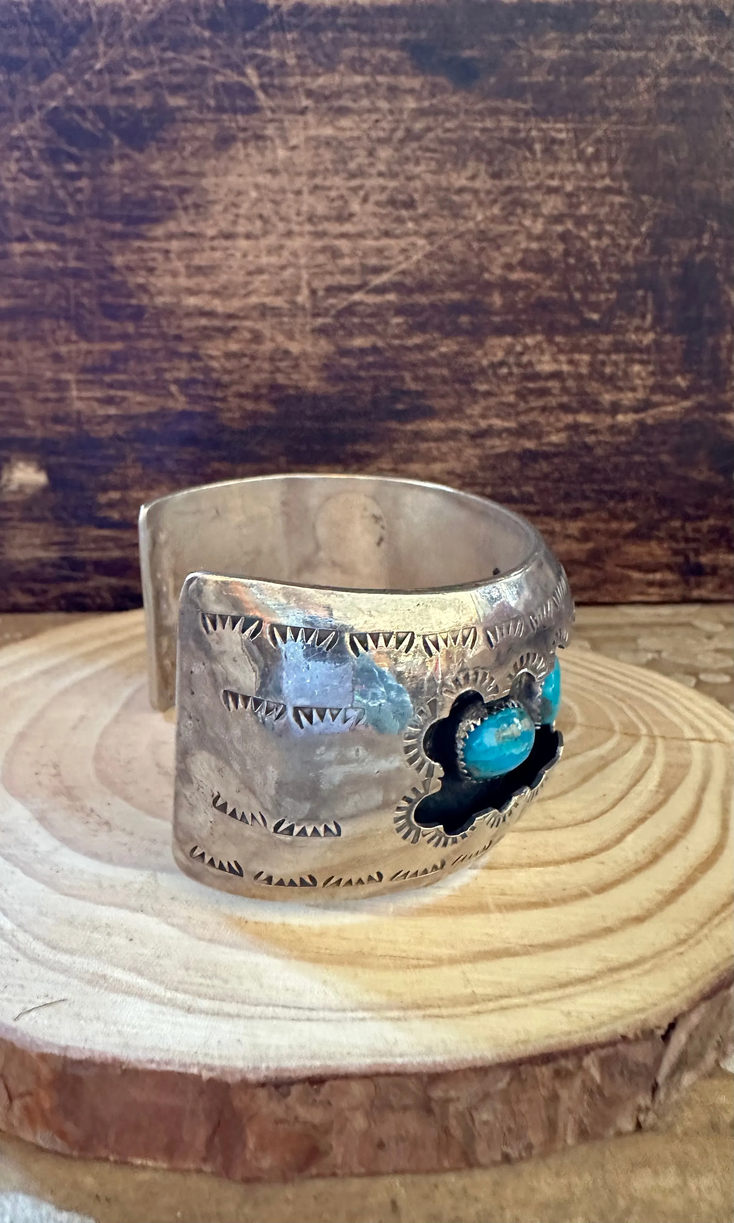 SHADOWBOX Vintage Navajo Turquoise and Silver Cuff • HK Hallmark