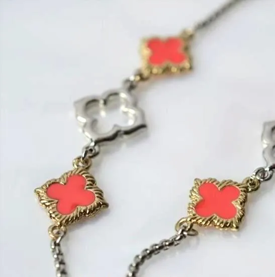 Small Clovers Necklace - Silver/Coral - Gold