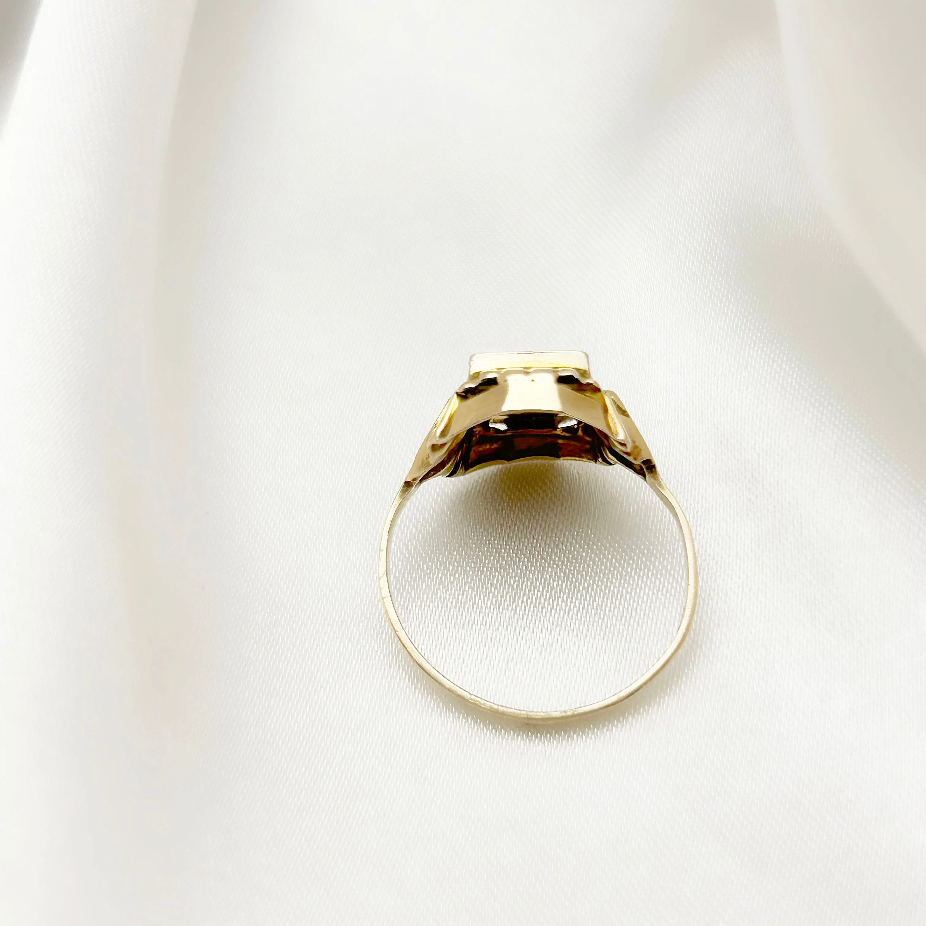 Vintage 10ct Gold Rosey Star Ring