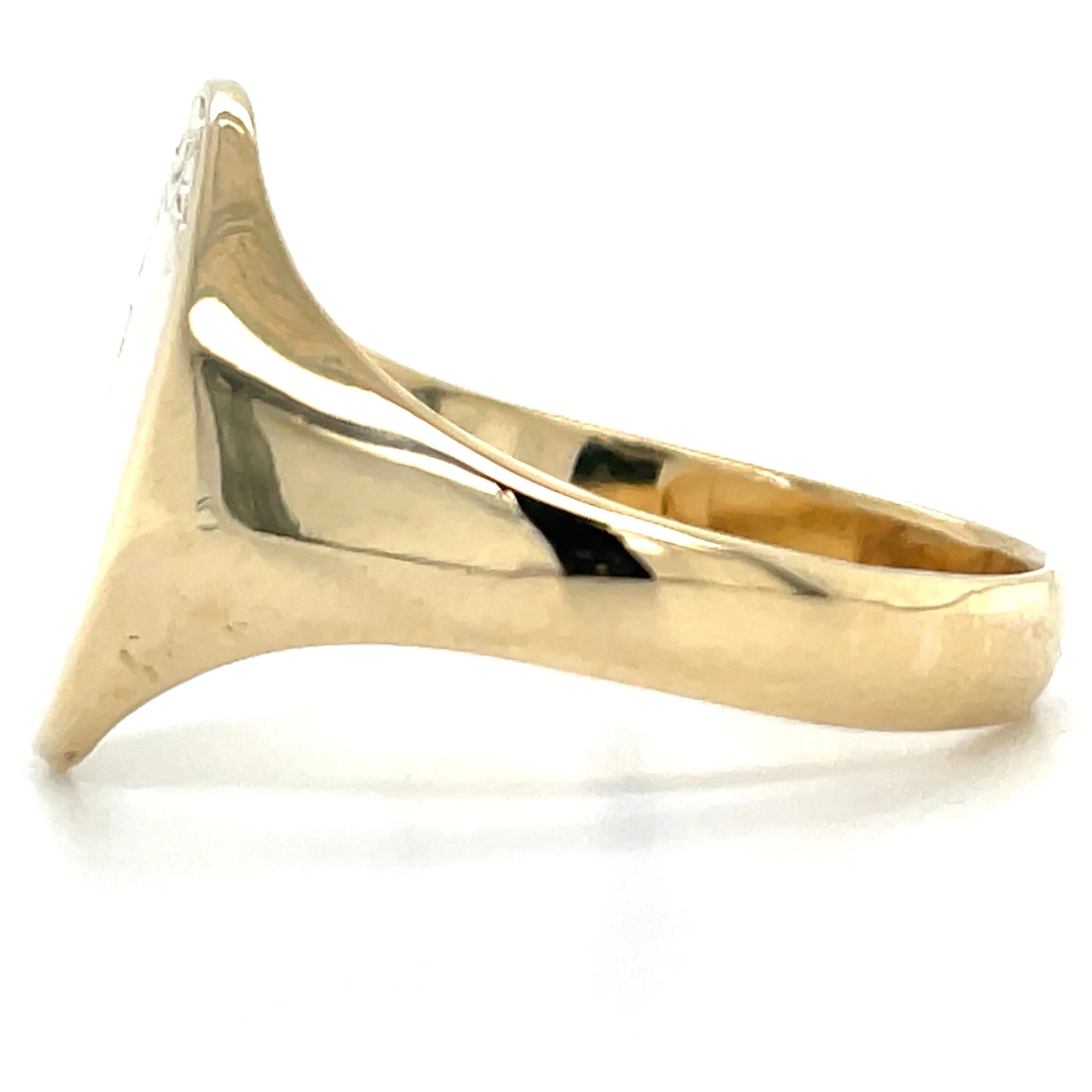 Vintage 9ct Yellow Gold Engraved Oval Signet Ring