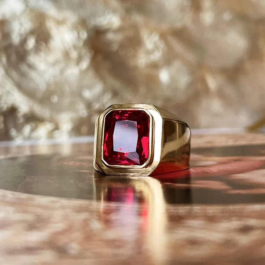 'VIVA MAGENTA' Ring