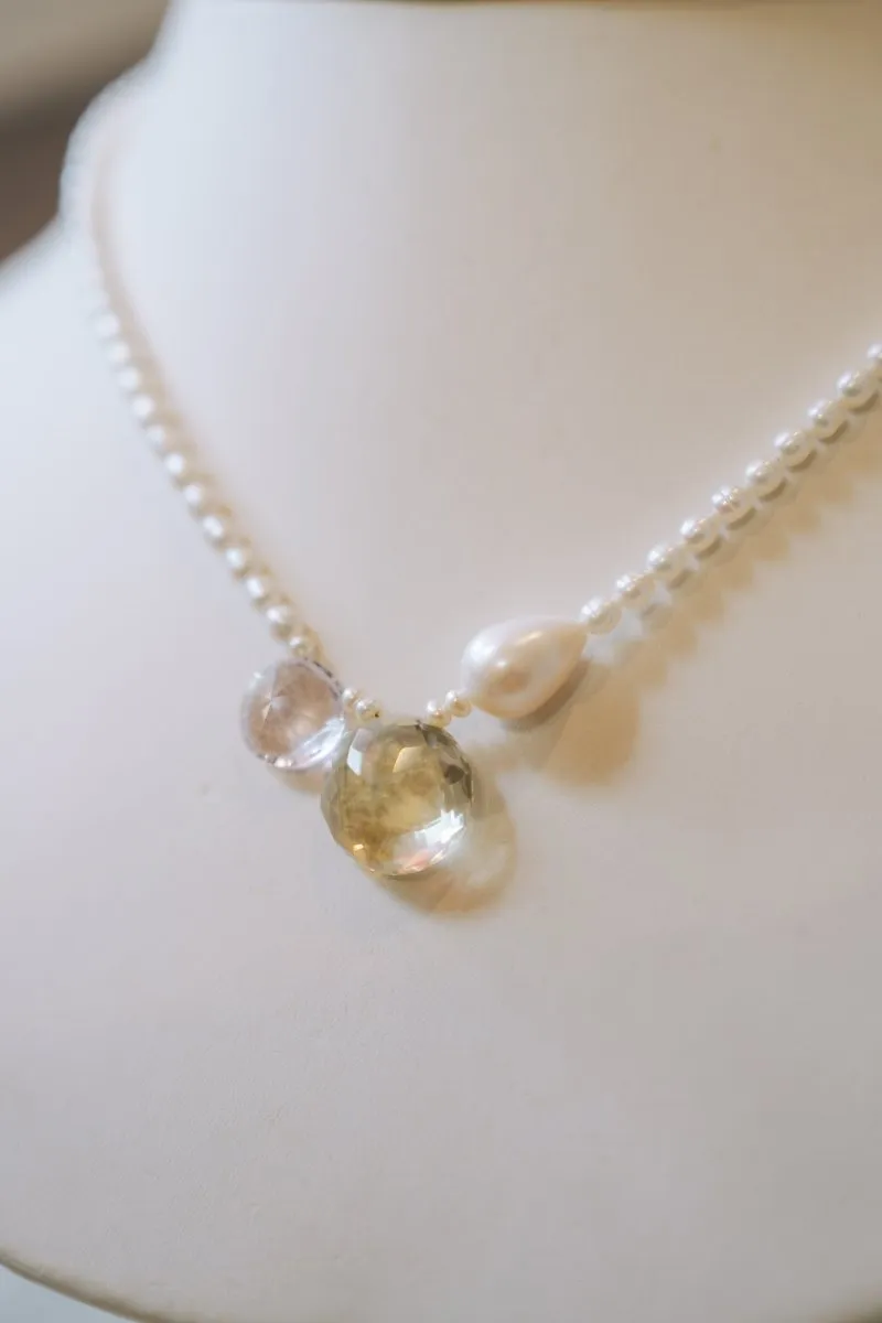White Oval Freshwater w Gemstone Necklace